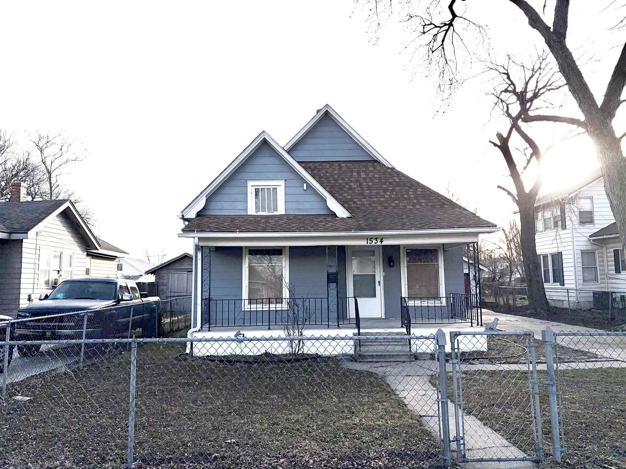 1534 Main St - Photo 1