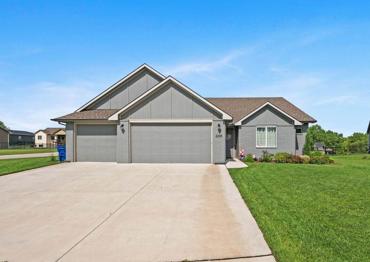 2245 Nicole Cir - Photo 1