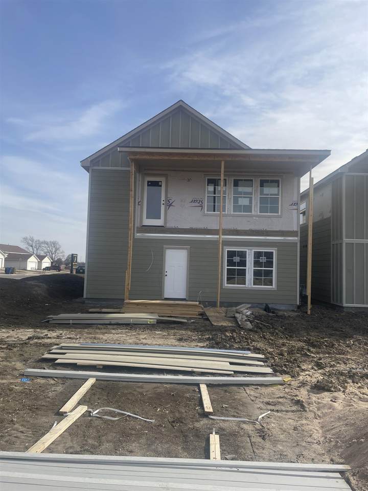 409 Douglas Ave - Photo 1