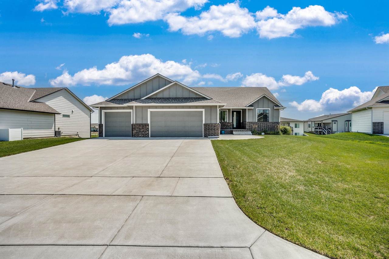 12006 Bonita Cir - Photo 1