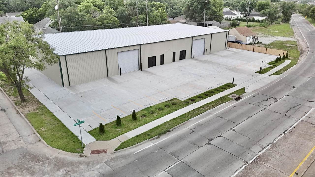 1302 Washington - Photo 1