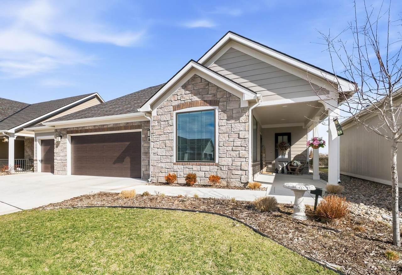 1434 Monument St - Photo 1