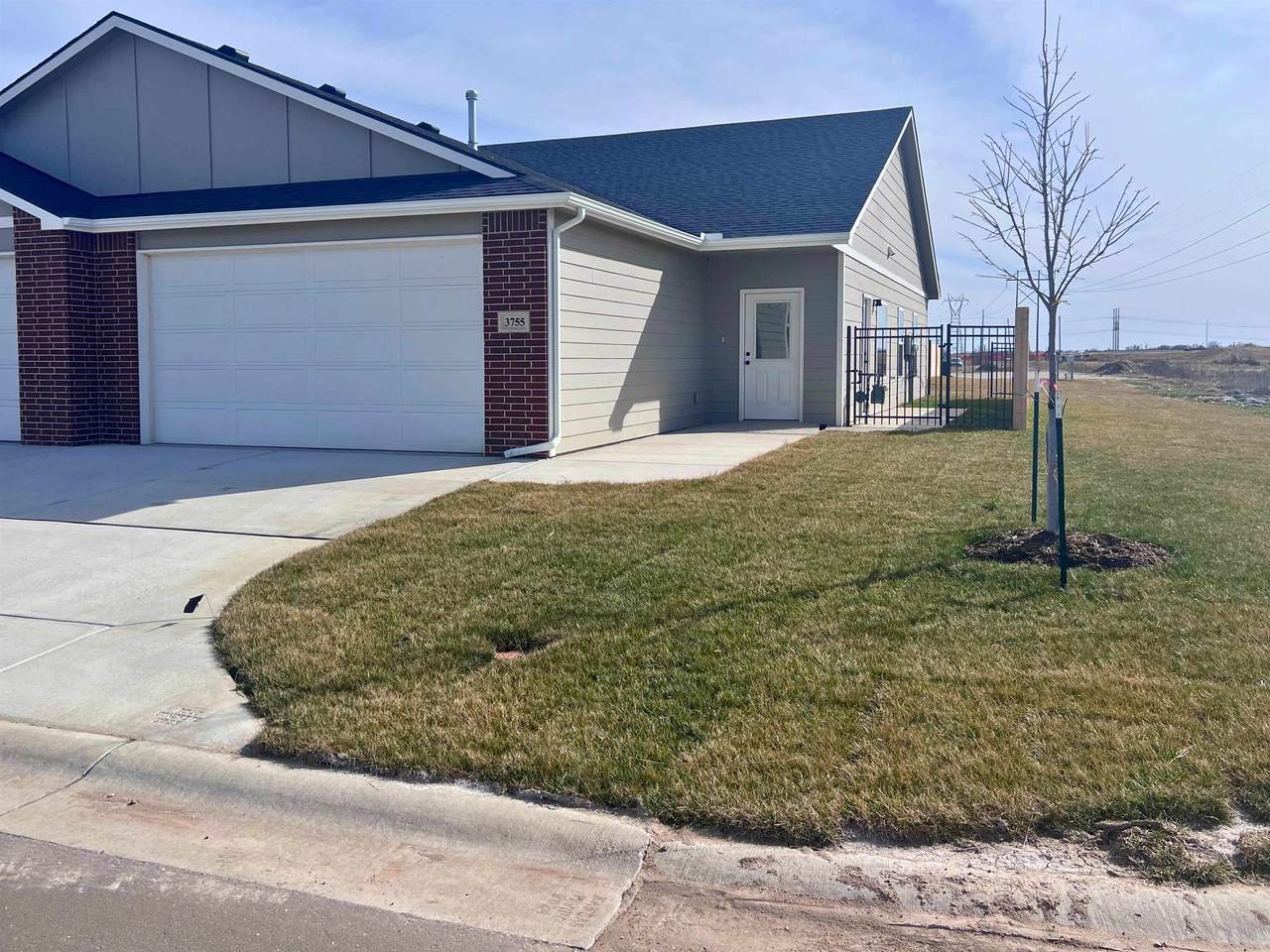 3755 Bluelake Ct - Photo 1