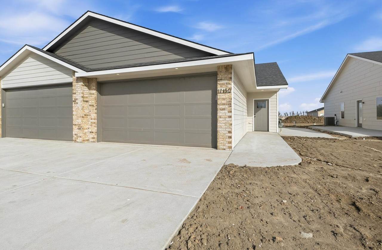 17132 Lawson Cir - Photo 1