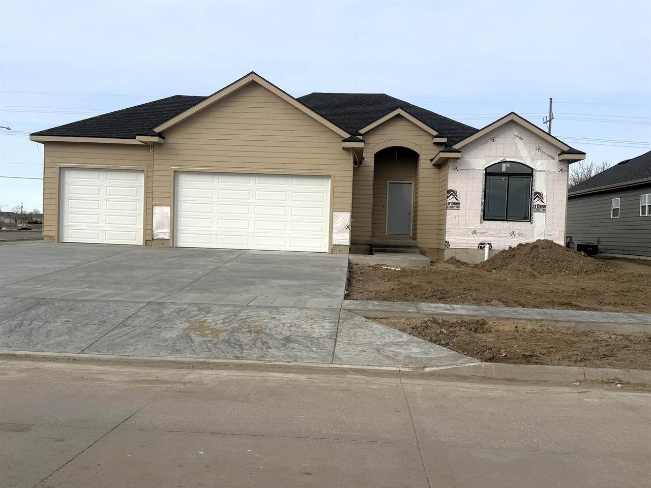 2824 Crystal Lake Dr - Photo 1