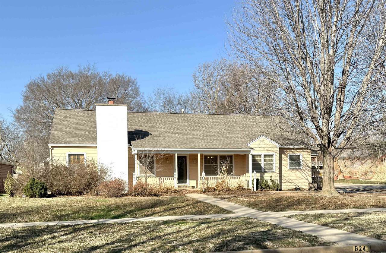 624 Springfield - Photo 1