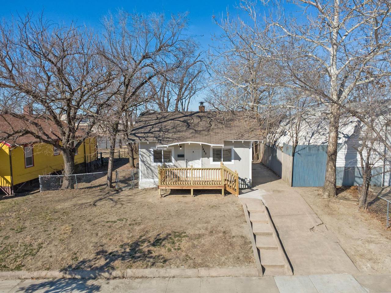1445 Lorraine Ave - Photo 1