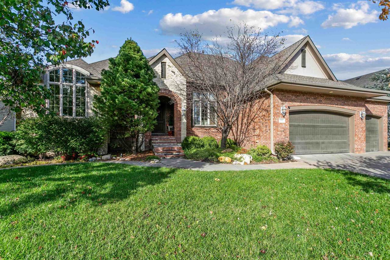2550 Rosemont Ct - Photo 1