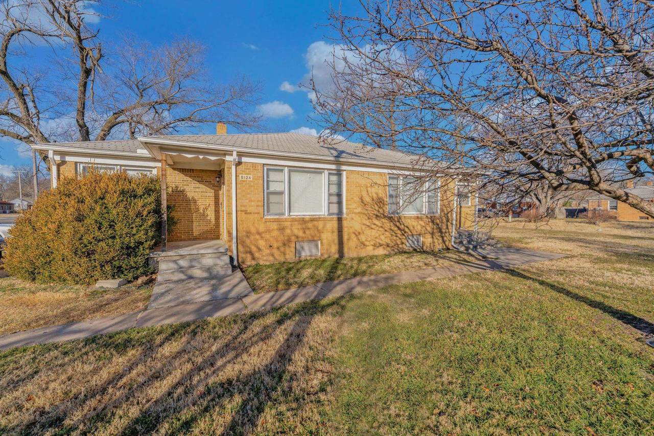 6124 Harry St - Photo 1