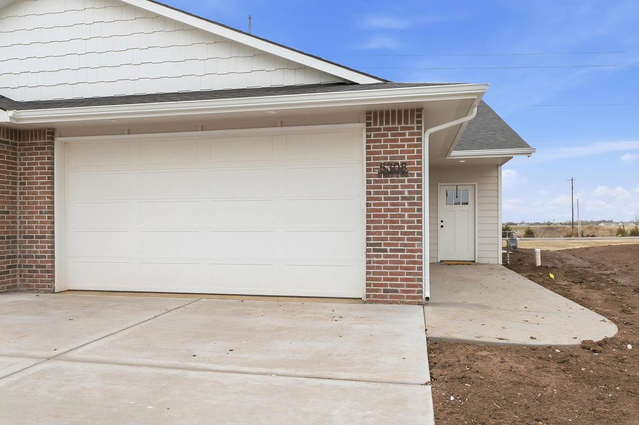 5308 Rolly St. - Photo 1