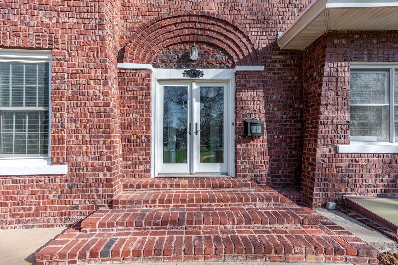 https://bt-photos.global.ssl.fastly.net/wichita/1280_boomver_1_669333-1.jpg