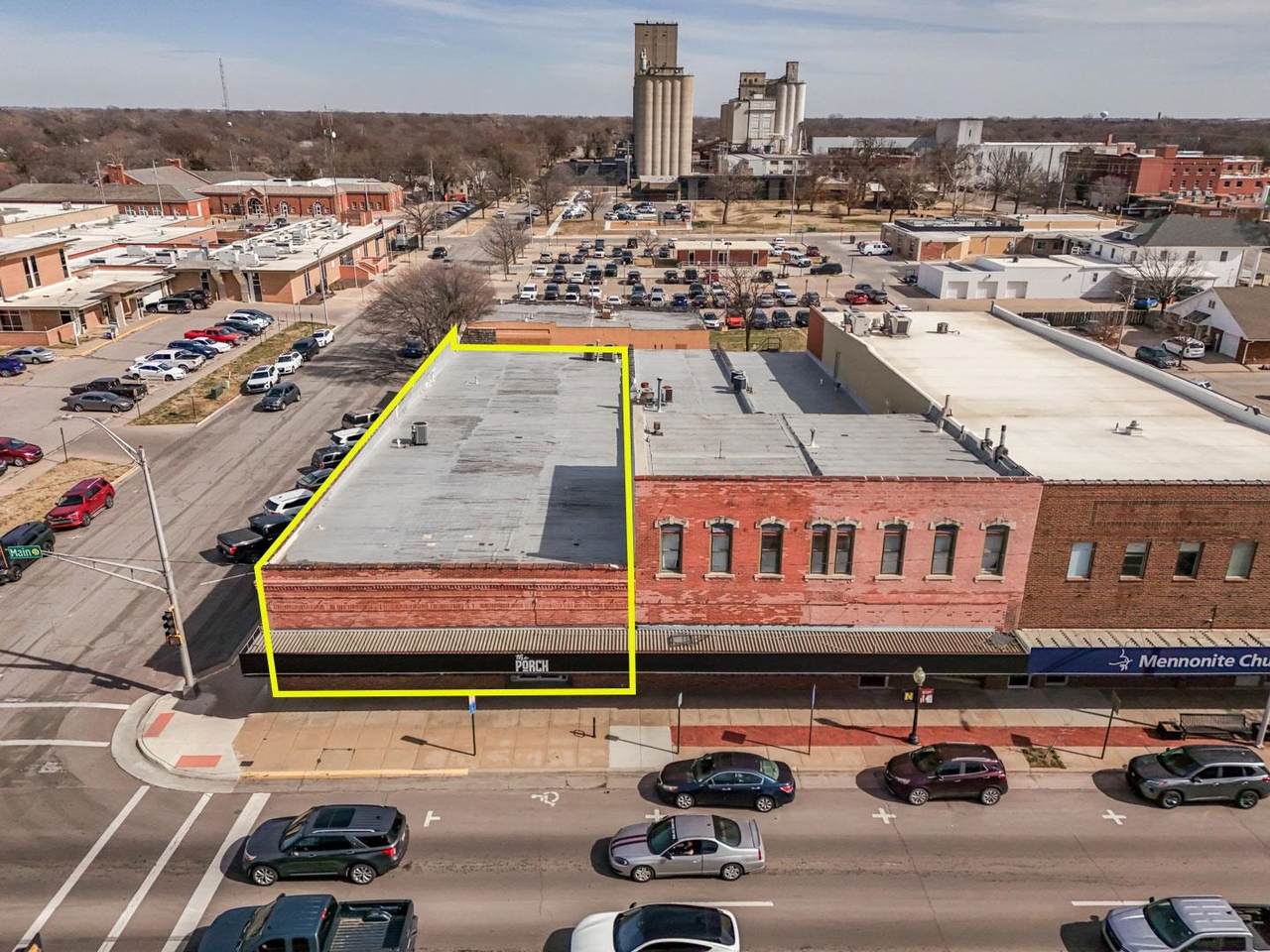 724 Main - Photo 1