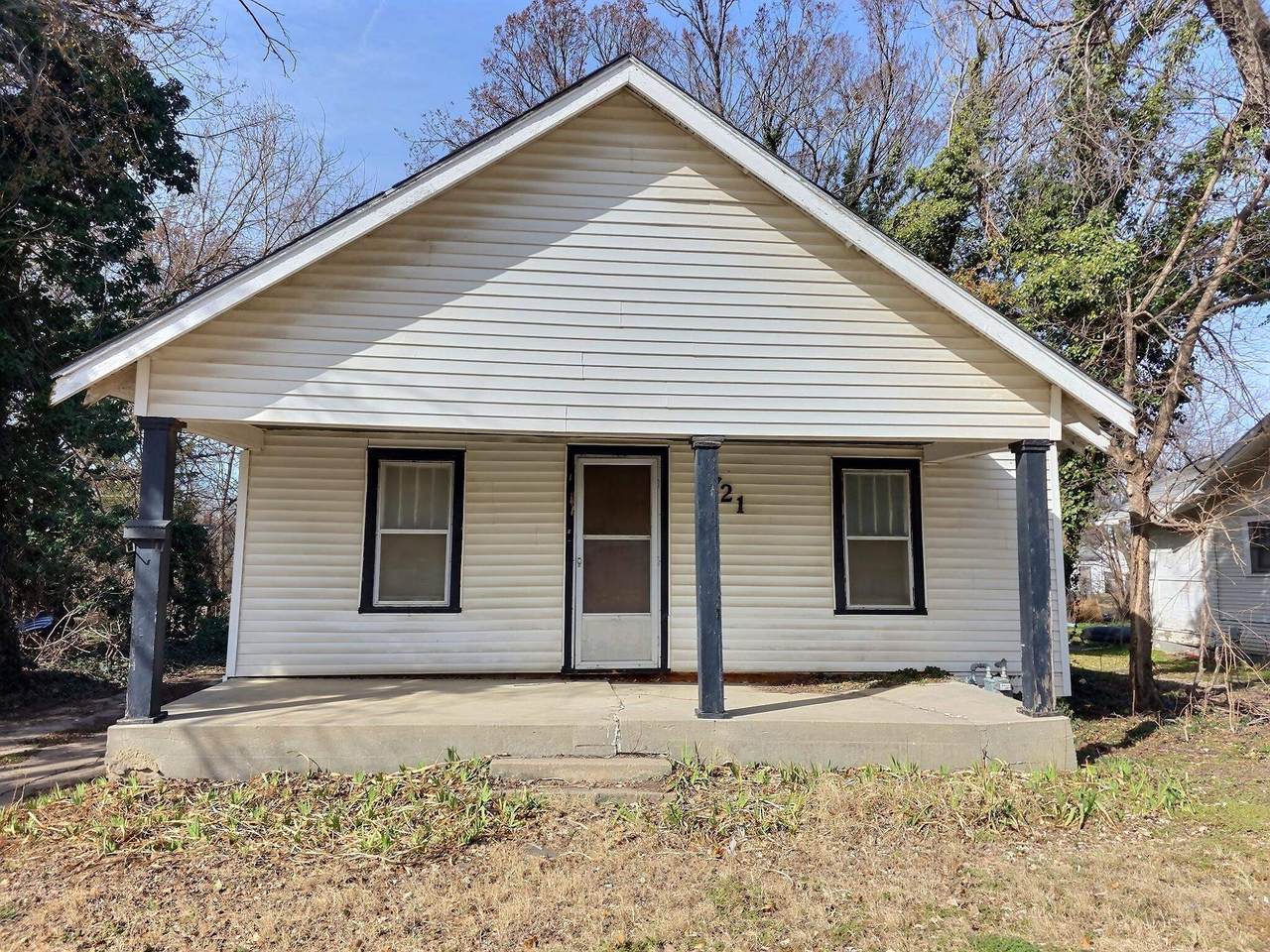 1721 Grove Ave - Photo 1
