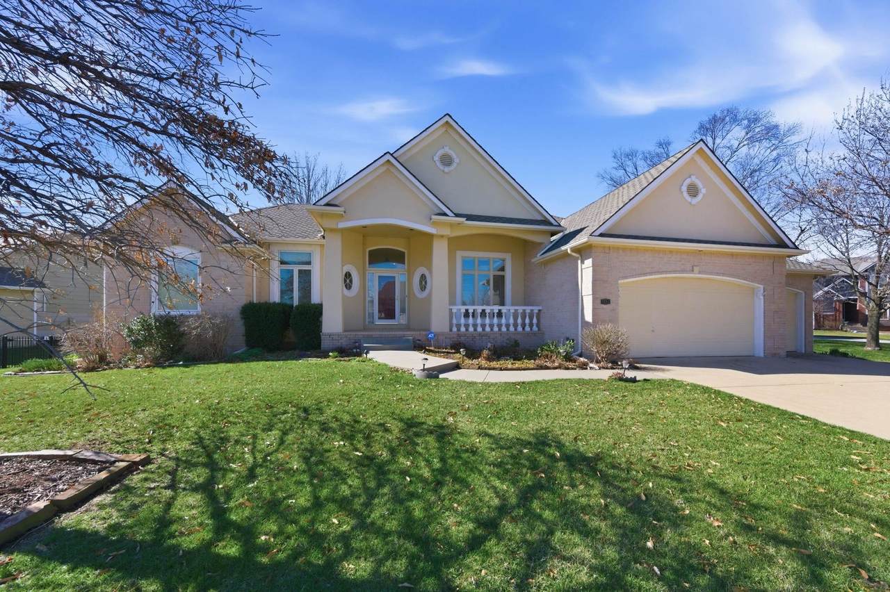 1367 Hickory Creek Ct - Photo 1