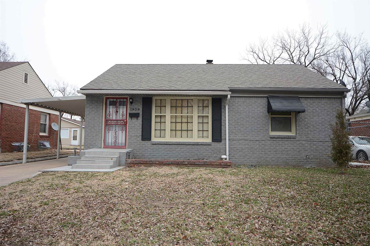 1838 Green St - Photo 1