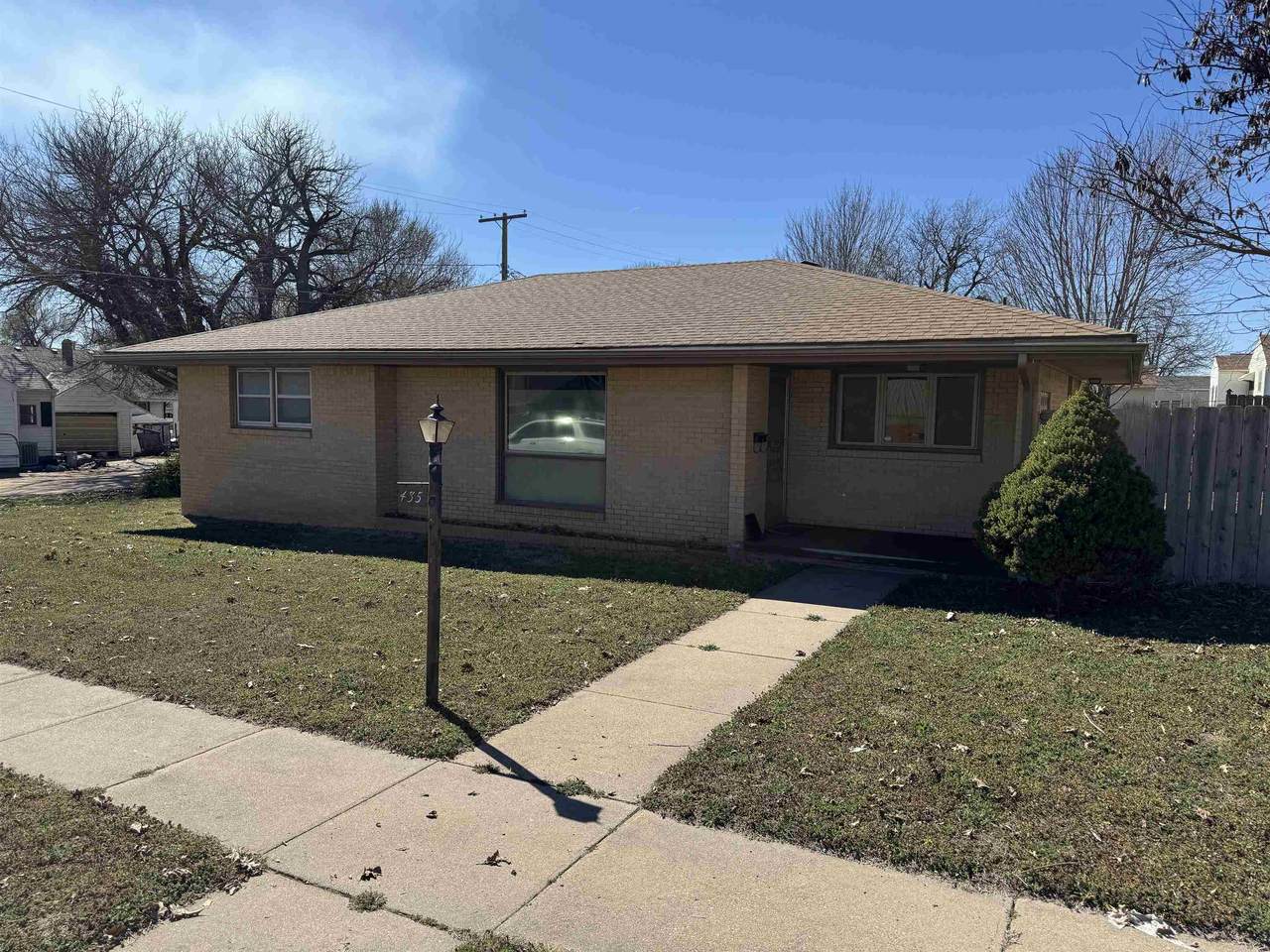 435 Coronado St - Photo 1
