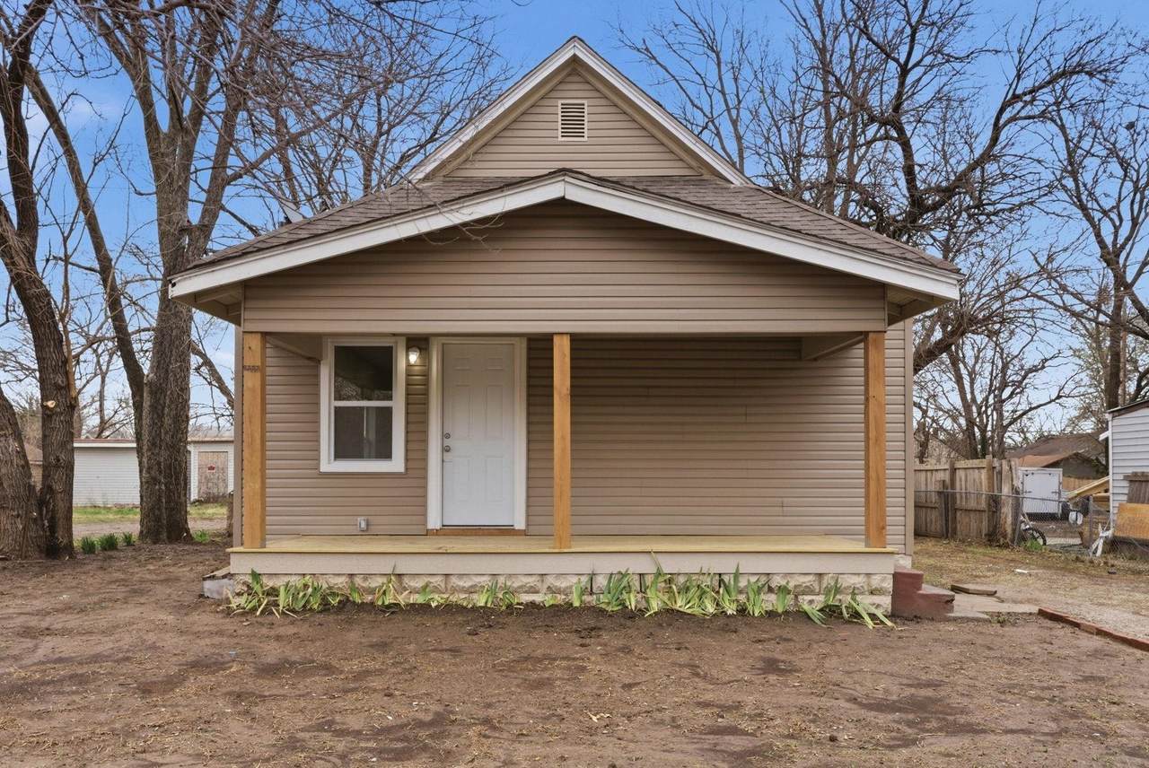 1504 Hydraulic Ave - Photo 1