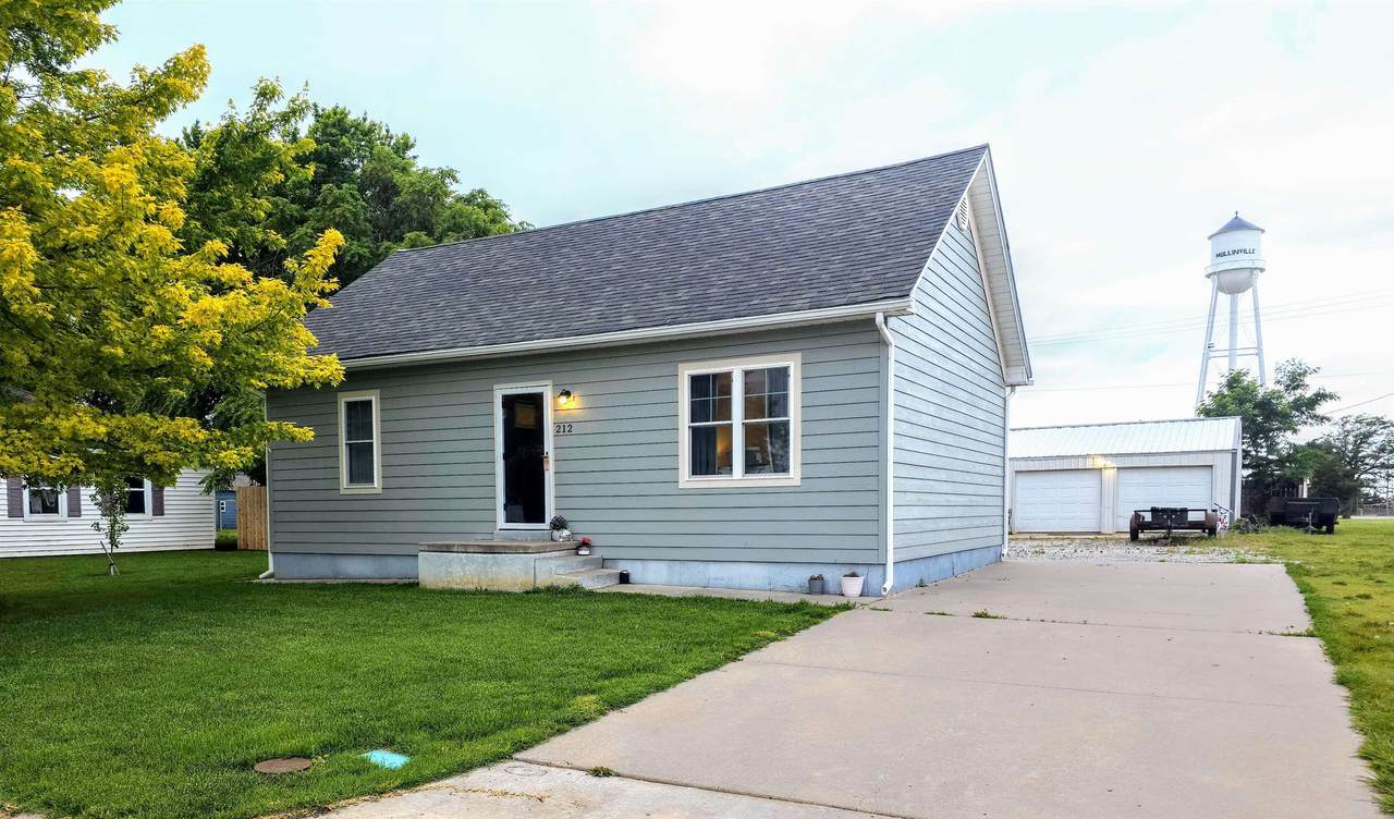 212 Walnut - Photo 1