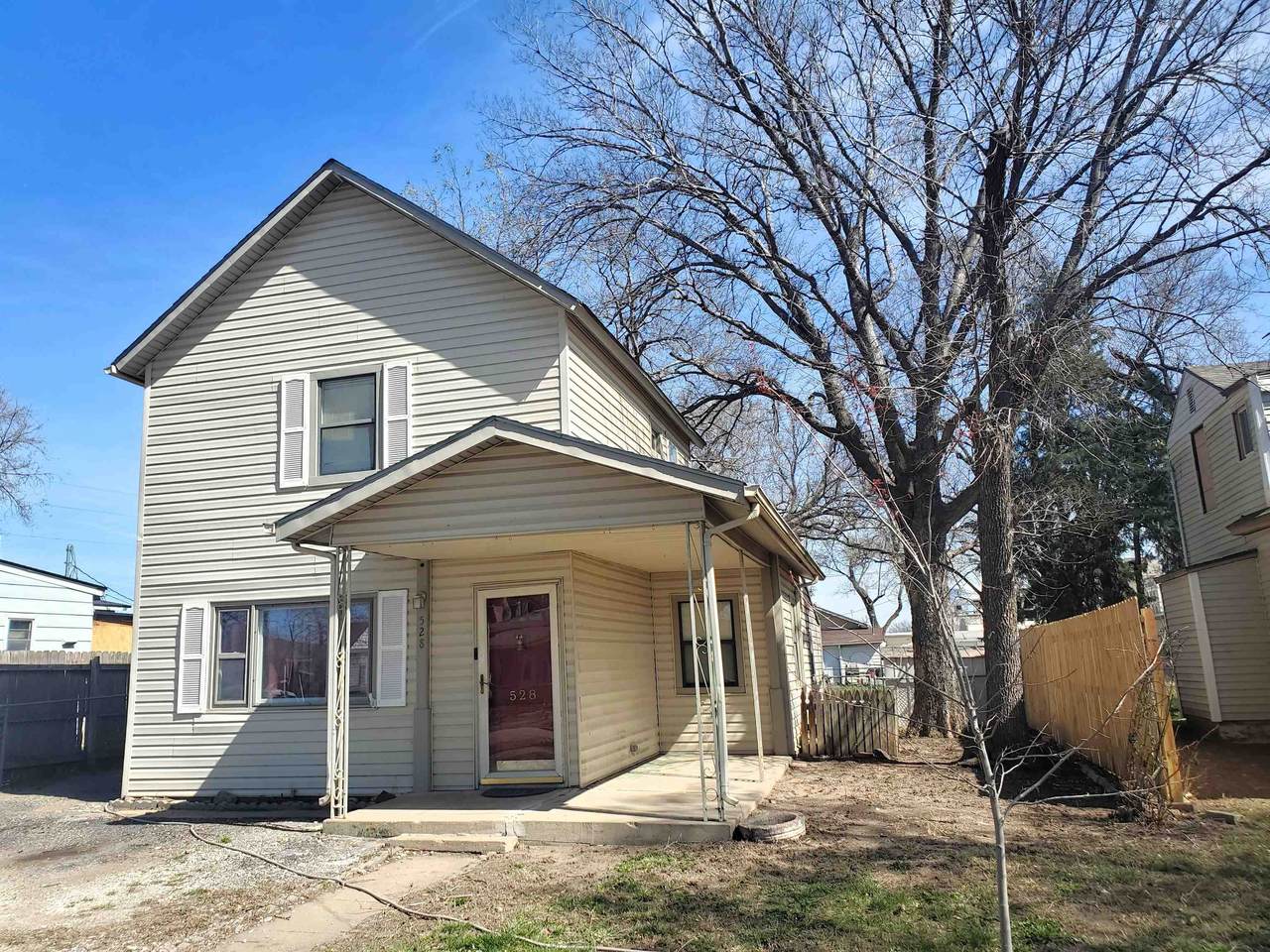 528 12th St - Photo 1