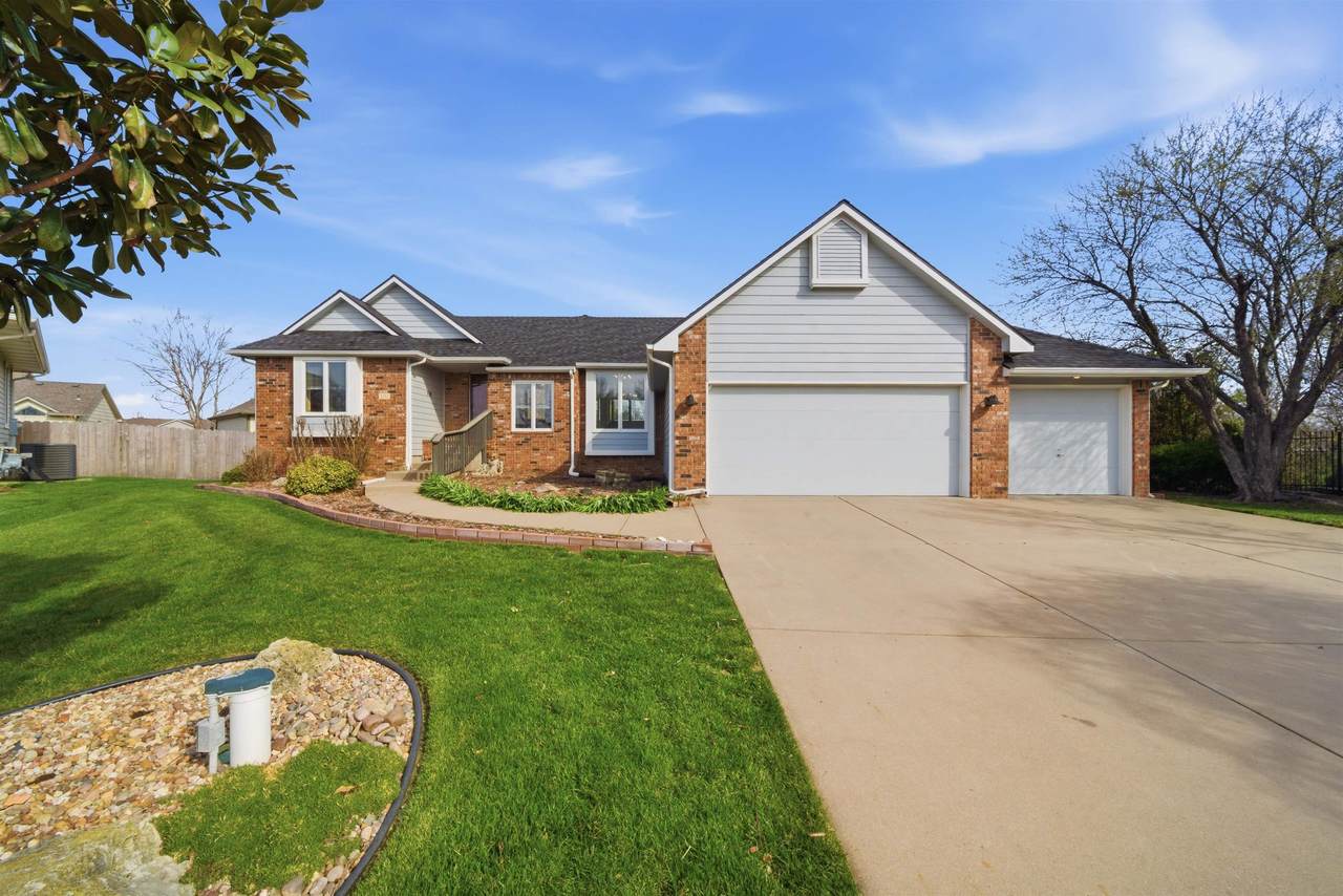 110 Karren Ct - Photo 1
