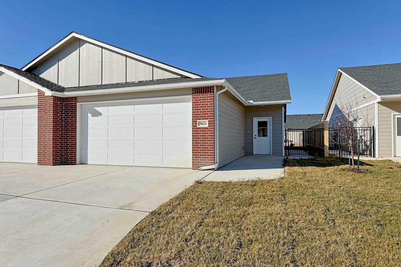 3827-3829 Bluelake Ct - Photo 1