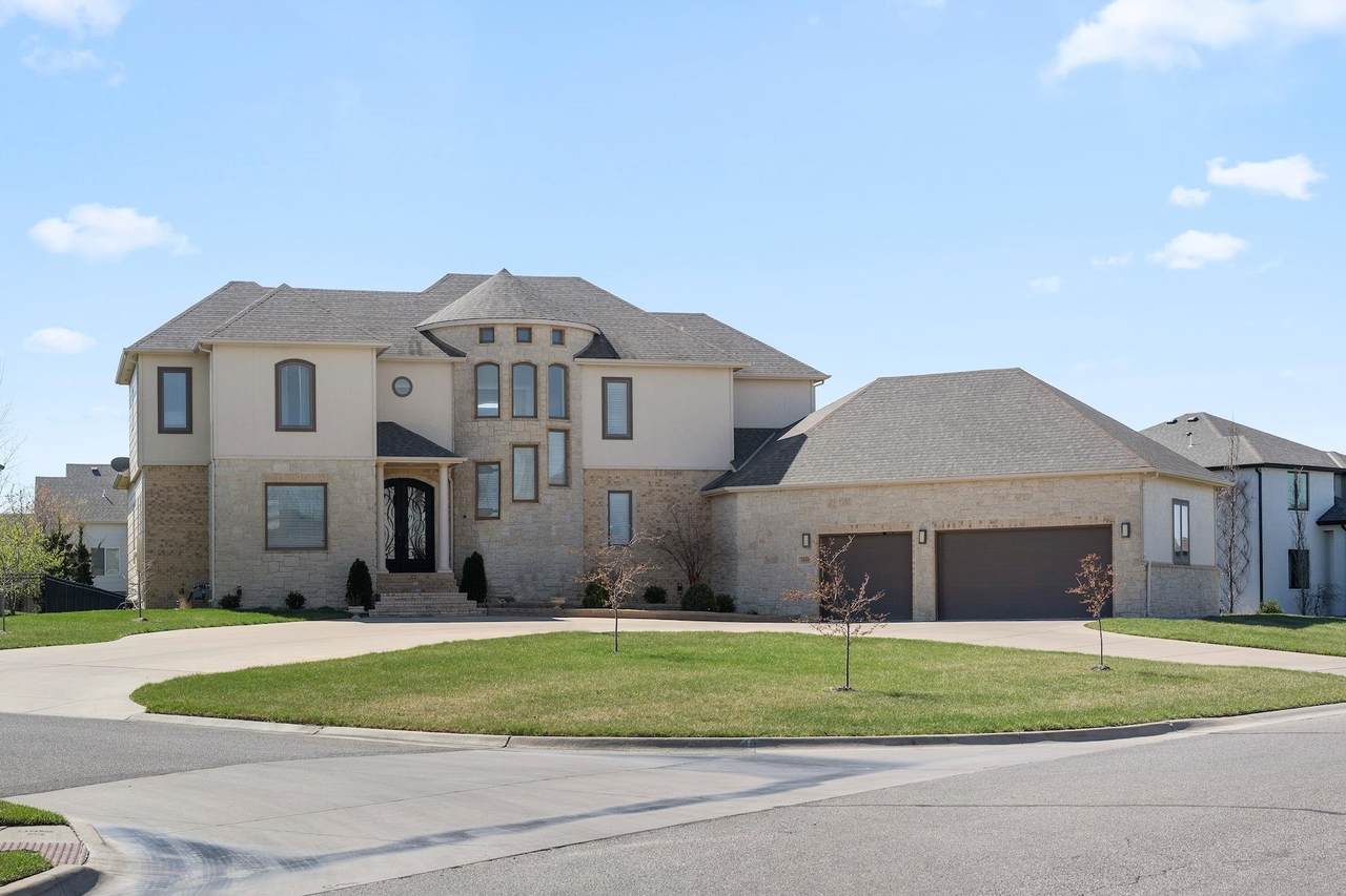 1818 Burning Tree Cir - Photo 1