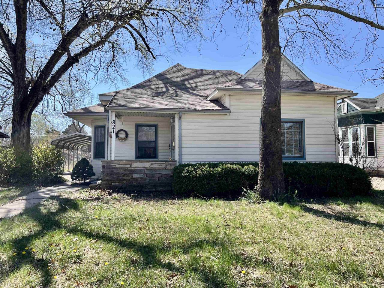 821 10th - Photo 1