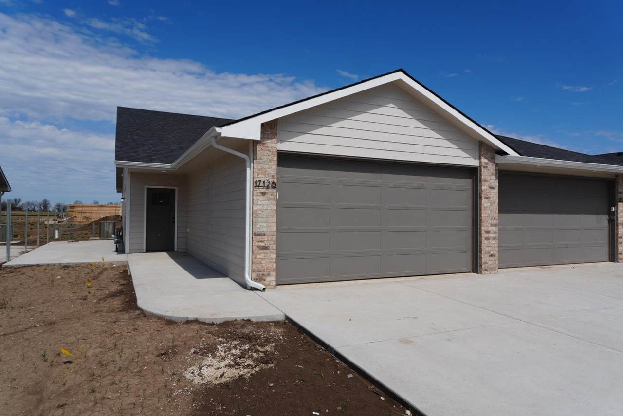 17126 Lawson Cir - Photo 1