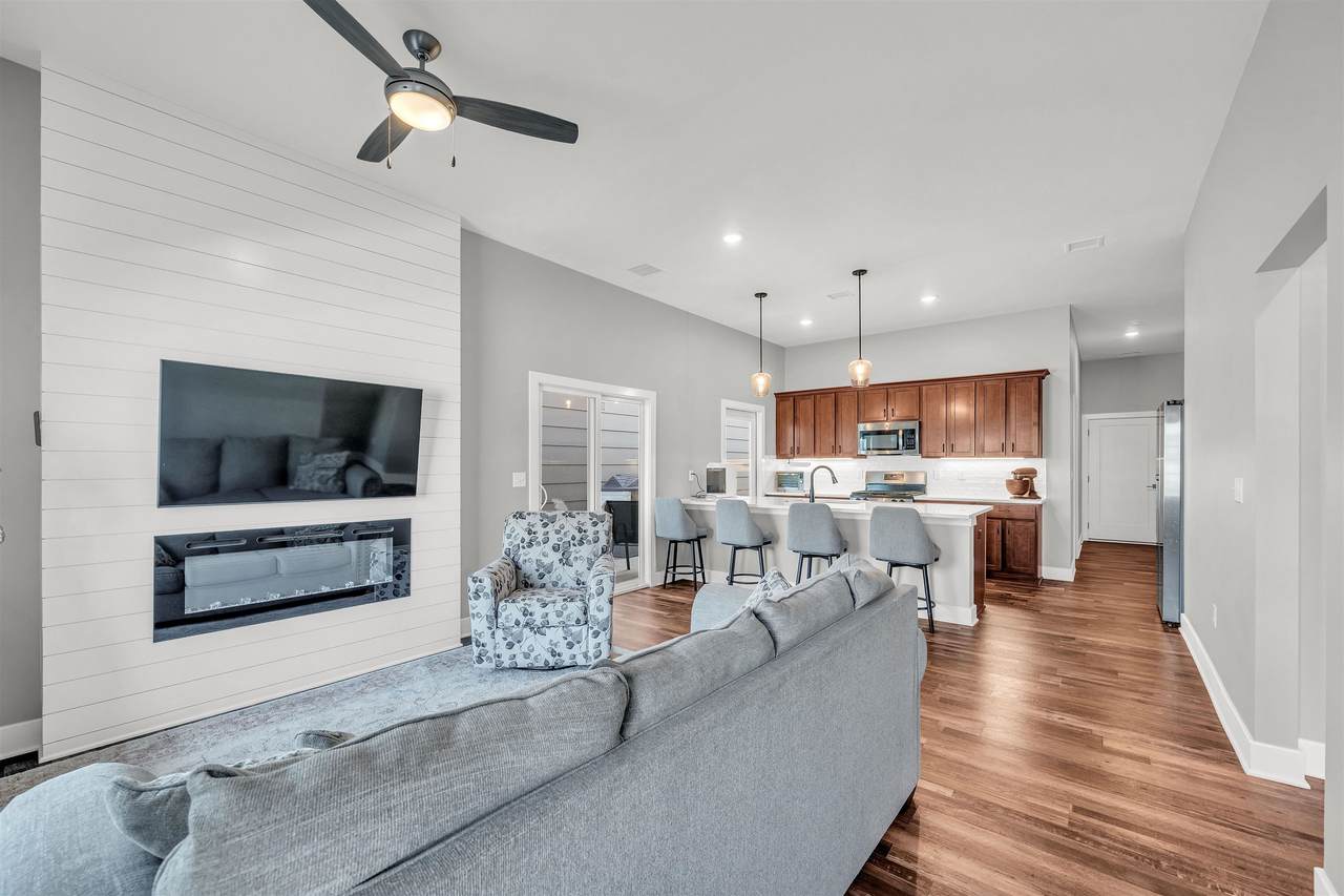 https://bt-photos.global.ssl.fastly.net/wichita/1280_boomver_1_670525-1.jpg