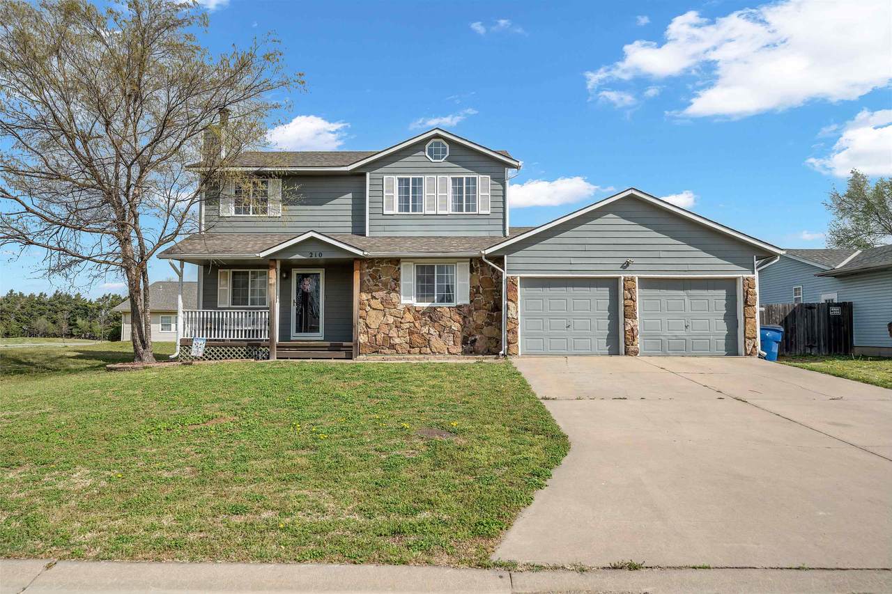 210 Hymer Dr - Photo 1