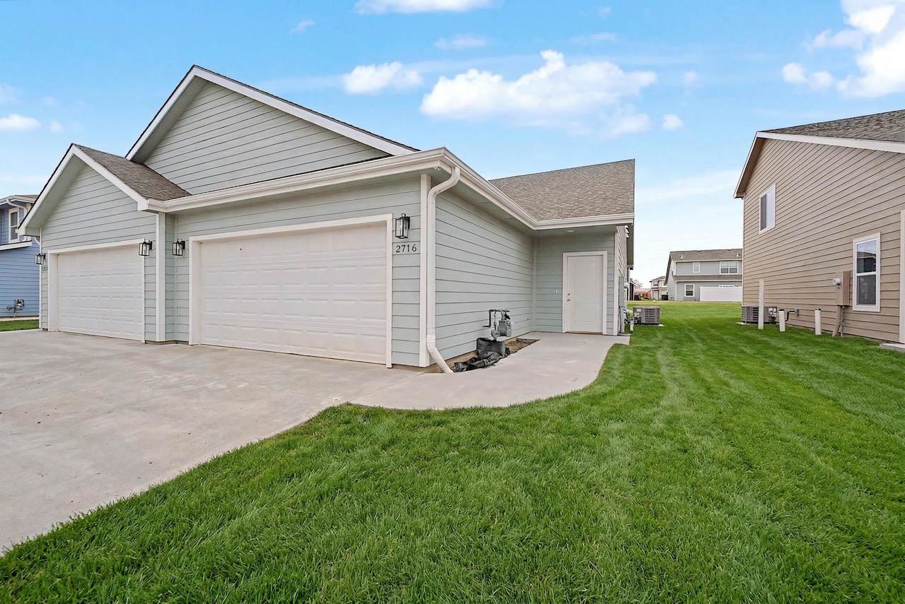 2716 Amelia Ln. - Photo 1