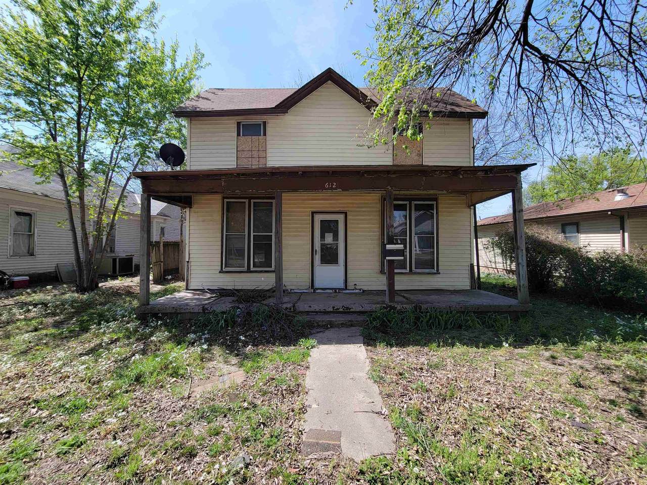 612 C St - Photo 1