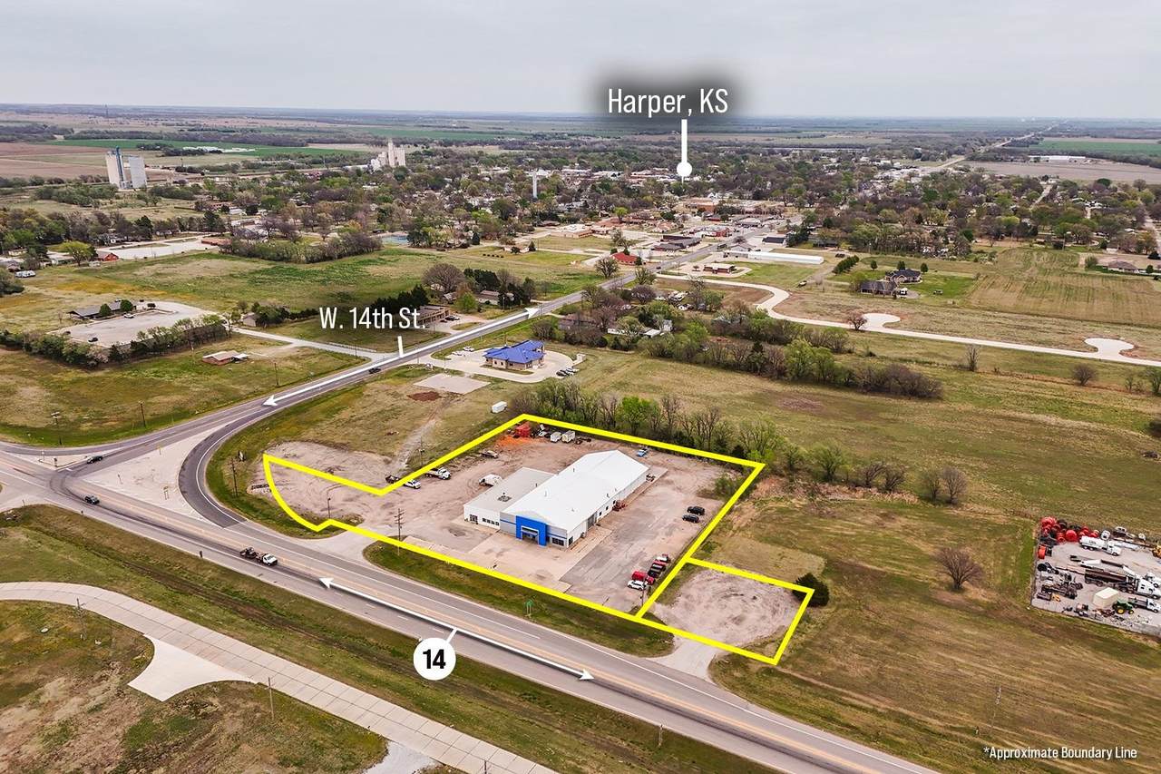 890 Hwy 14 - Photo 1