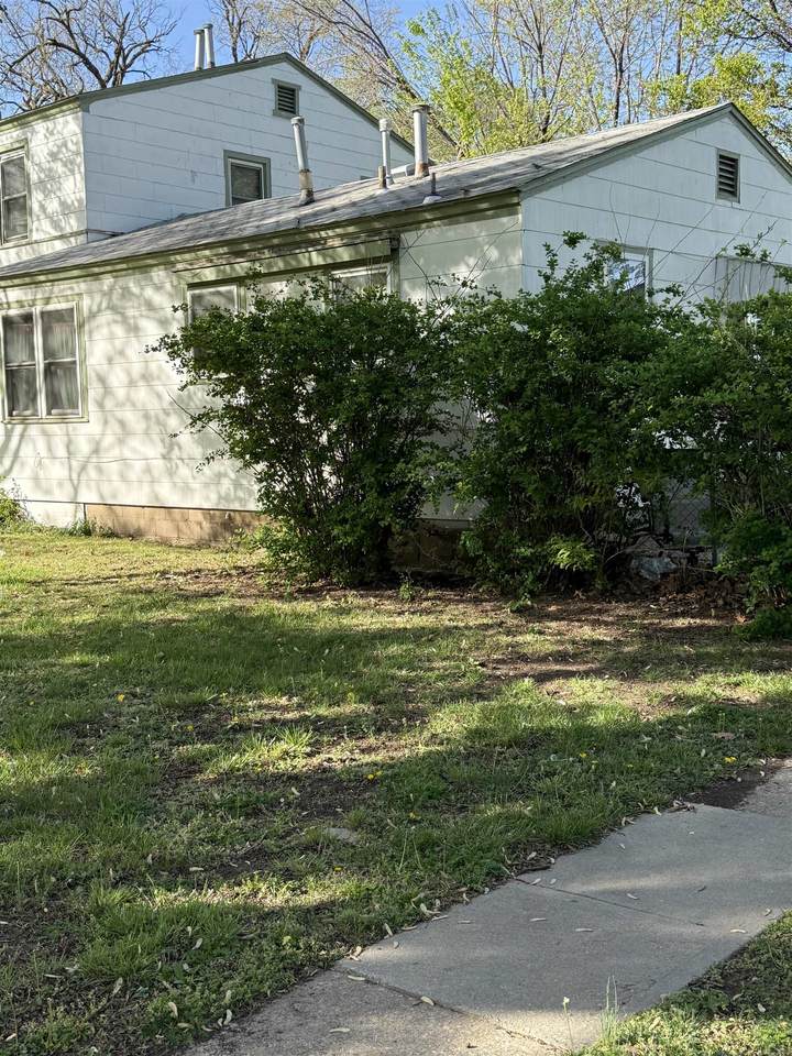 https://bt-photos.global.ssl.fastly.net/wichita/1280_boomver_1_670908-1.jpg