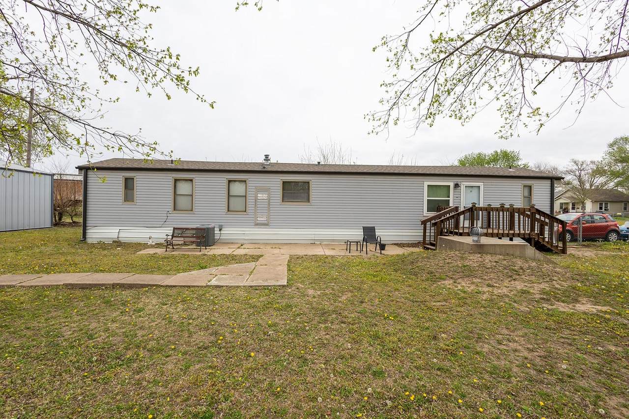 1633 Vine St. - Photo 1
