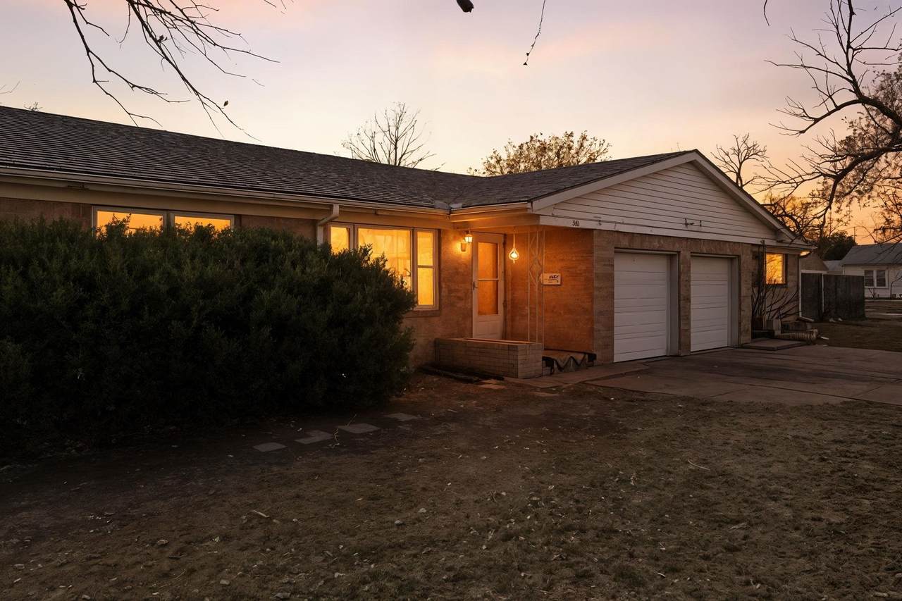 201 Kinkaid St - Photo 1
