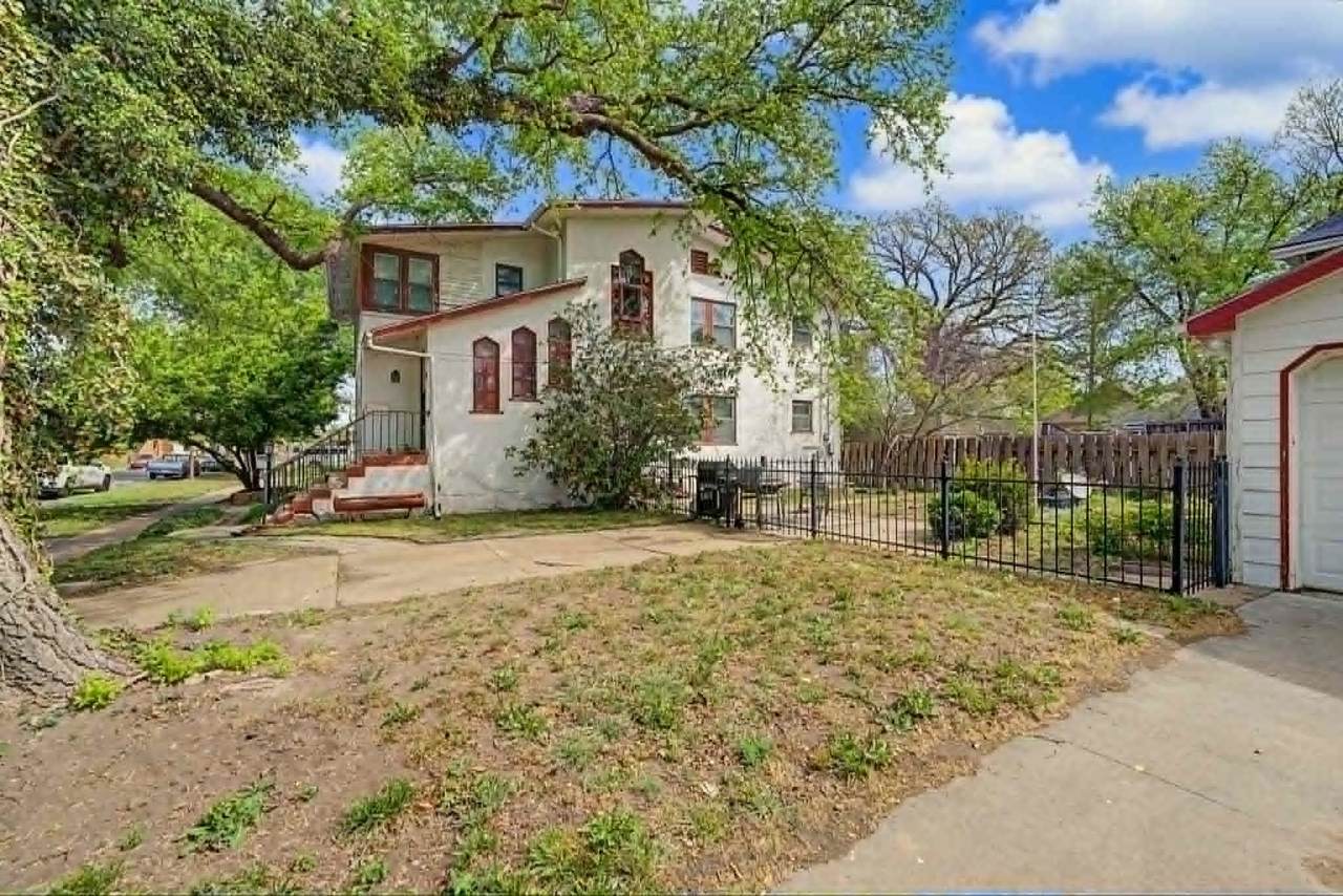 138 10th St. - Photo 1