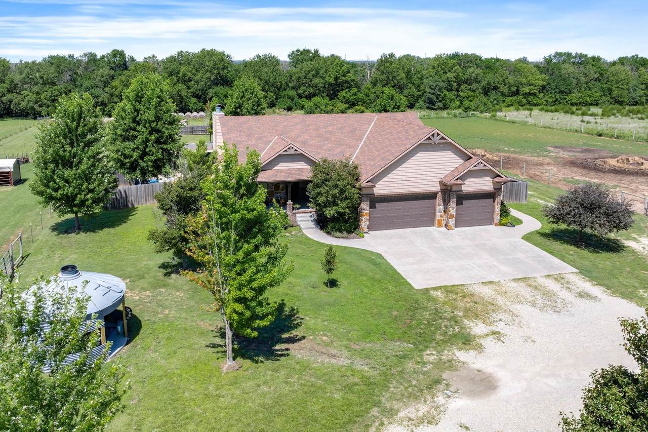 21249 Meadowlark Rd - Photo 1