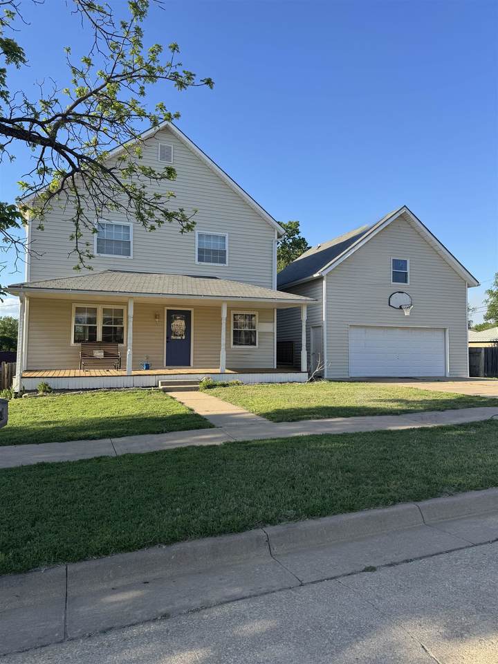 1710 Fowler - Photo 1