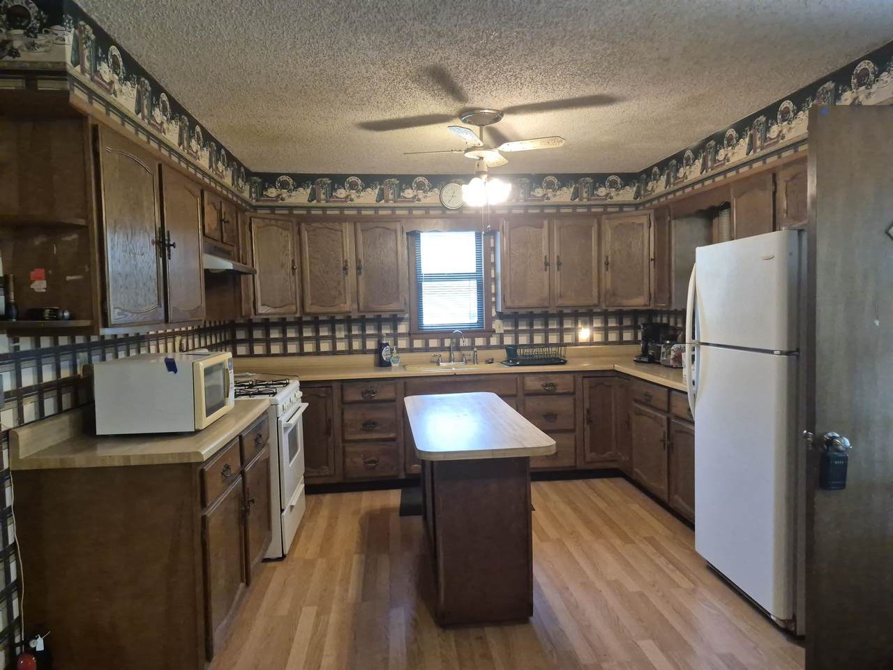 https://bt-photos.global.ssl.fastly.net/wichita/1280_boomver_1_671587-1.jpg