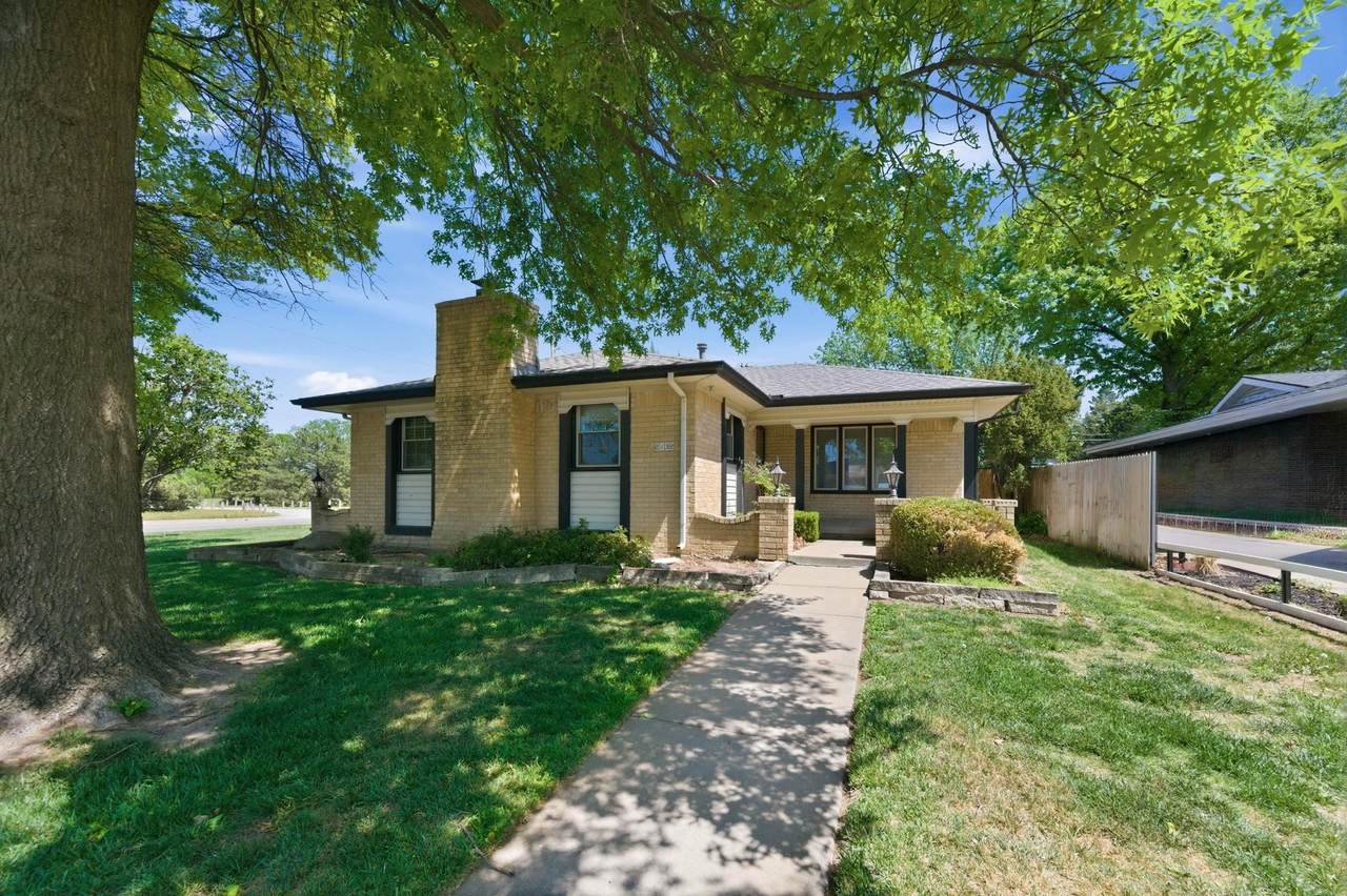 2132 Mccomas - Photo 1