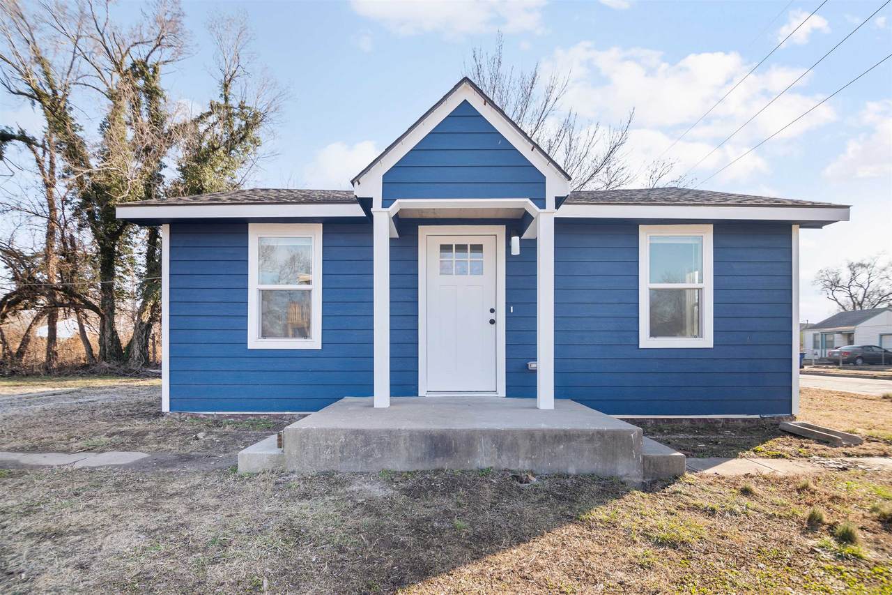 2601 11th St N - Photo 1