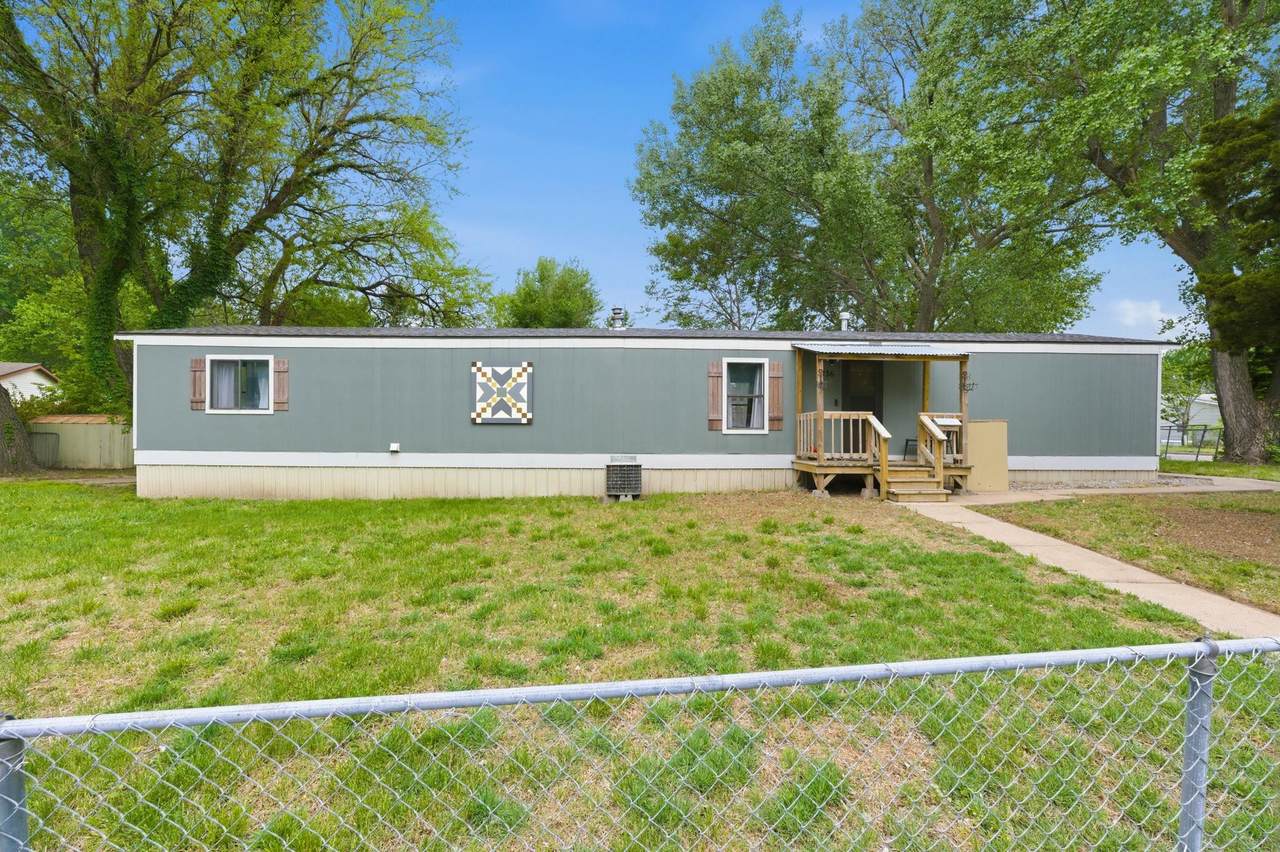 5036 Broadview Ct - Photo 1