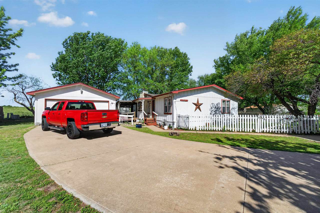 1204 Idlewild - Photo 1