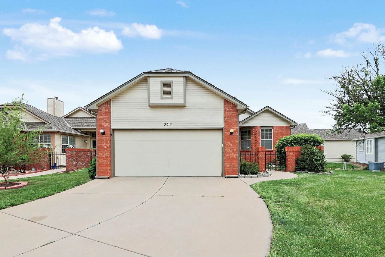 3019 Bramblewood St - Photo 1