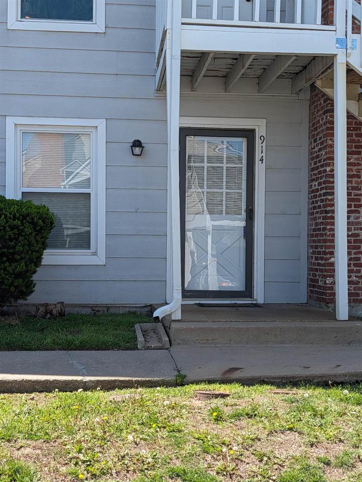 1717 Cypress - Photo 1