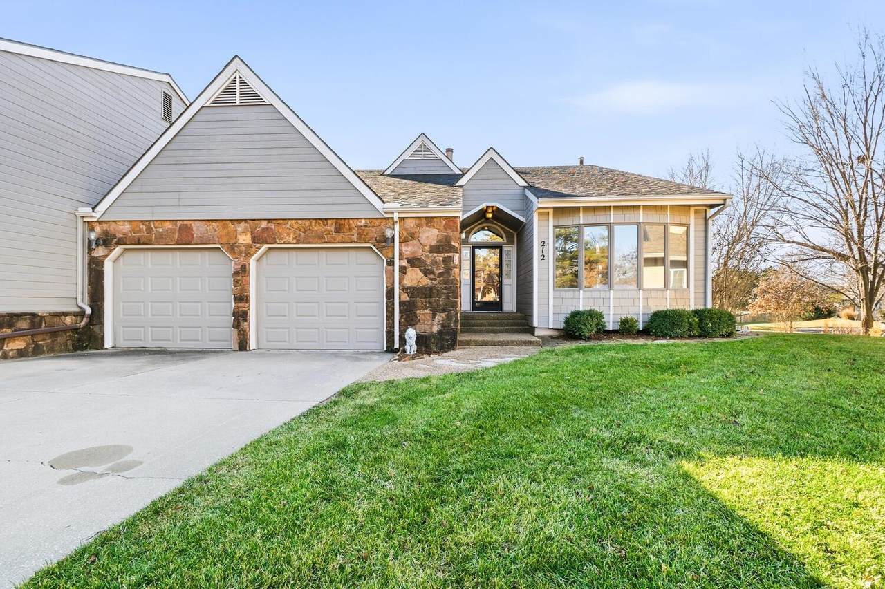 909 Maize Rd - Photo 1