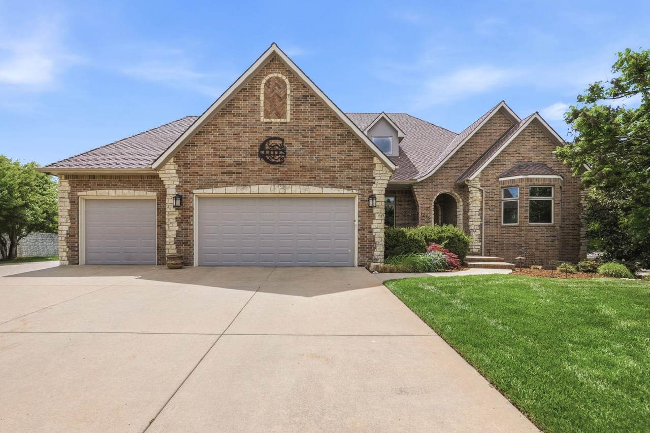 1690 Jason Dr - Photo 1