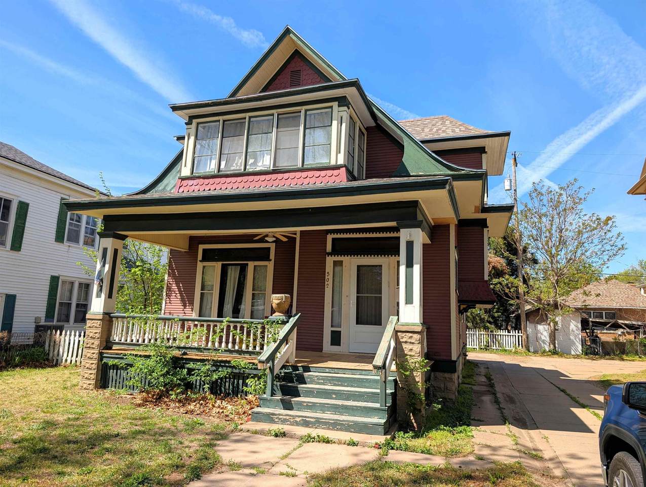 502 8th St - Photo 1