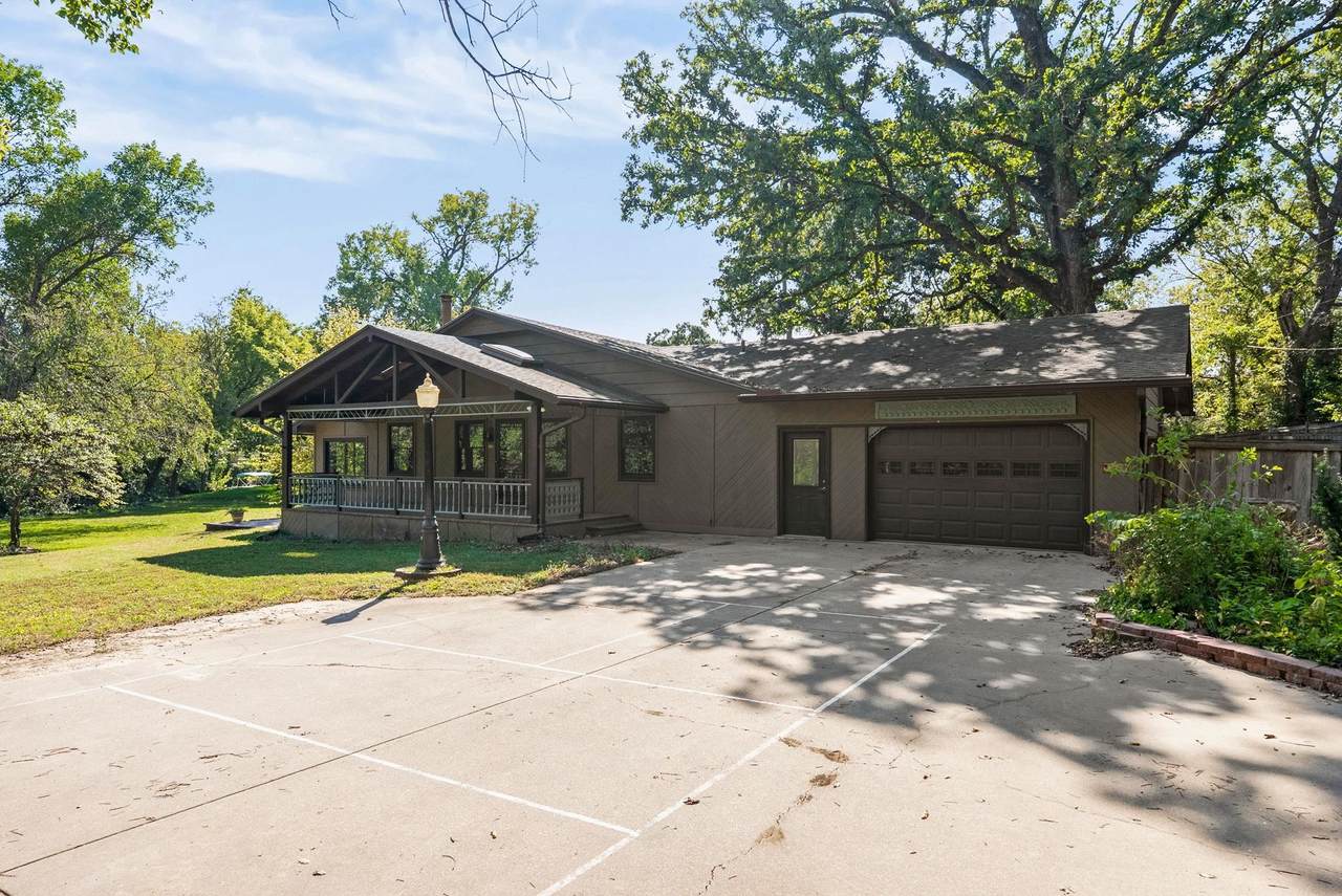 12707 Chisholm Trail - Photo 1